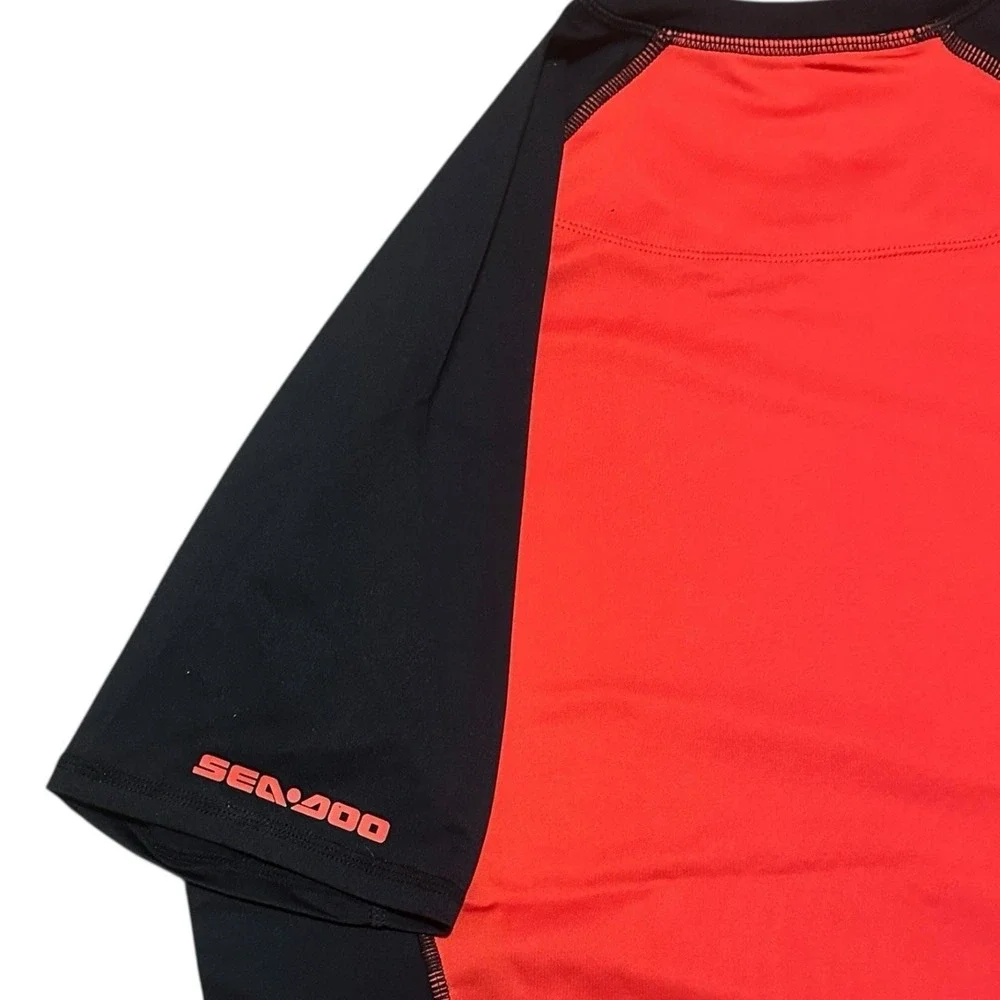 Sea-Doo NEW Men's Short Sleeve Rashguard Performance Lava Red Size L Swim Surf‎